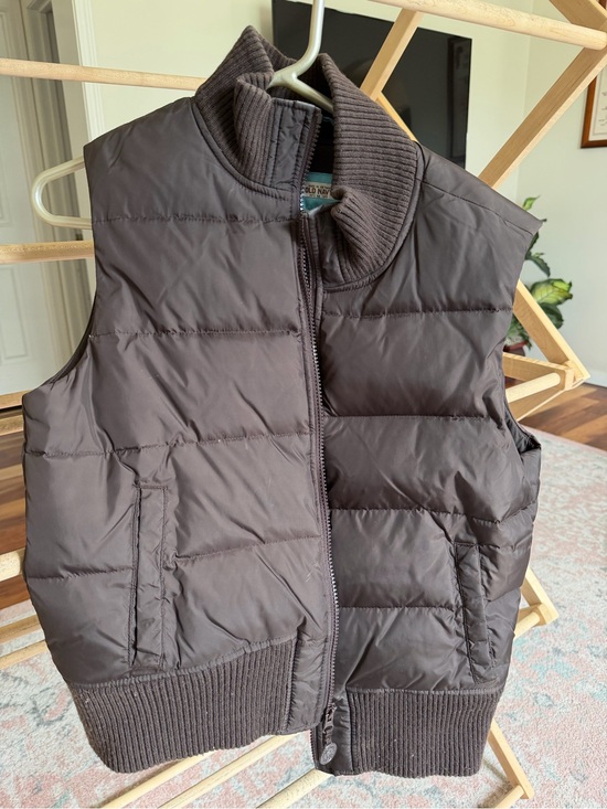 Old Navy Jackets & Blazers - Women’s Brown Quilted Puffer Vest - Classic Winter Vest